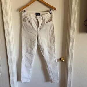 White Women’s Skinny Jeans - Classic Slim Fit